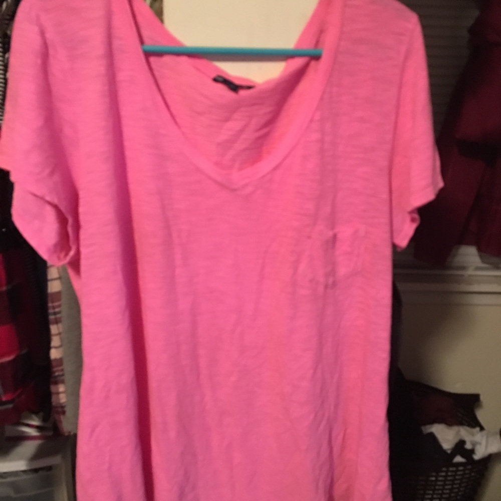 Plain pink tee